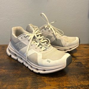 On Cloudrunner Sneaker